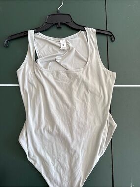 lululemon athletica Light Gray Scoop Neck Tank Bodysuit